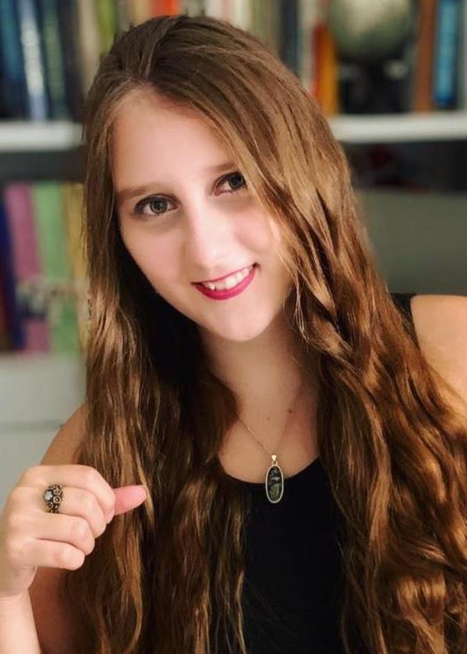 Caroline Bio